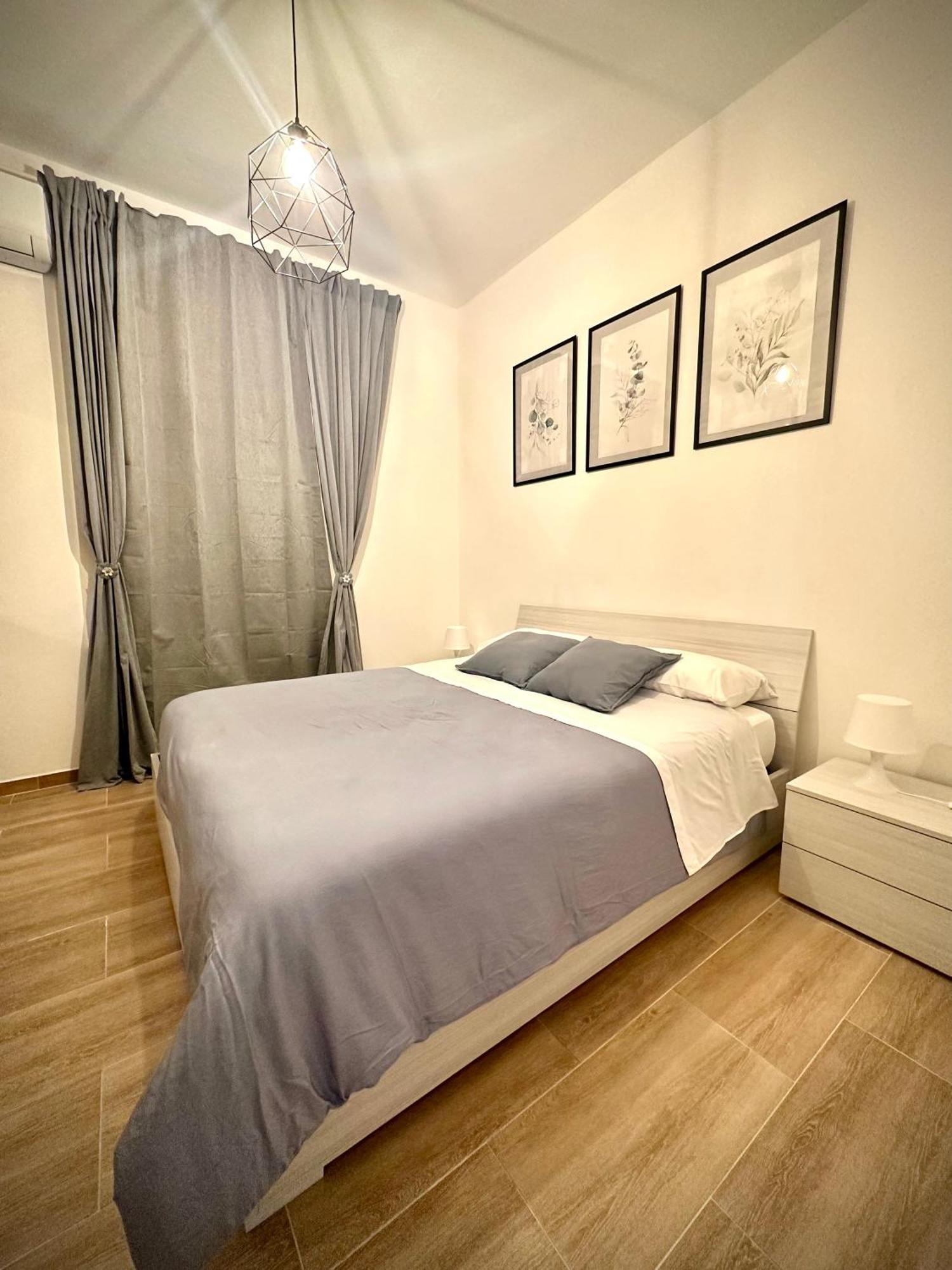 Dama House Airport&Hospital Apartment คาตาเนีย ภายนอก รูปภาพ
